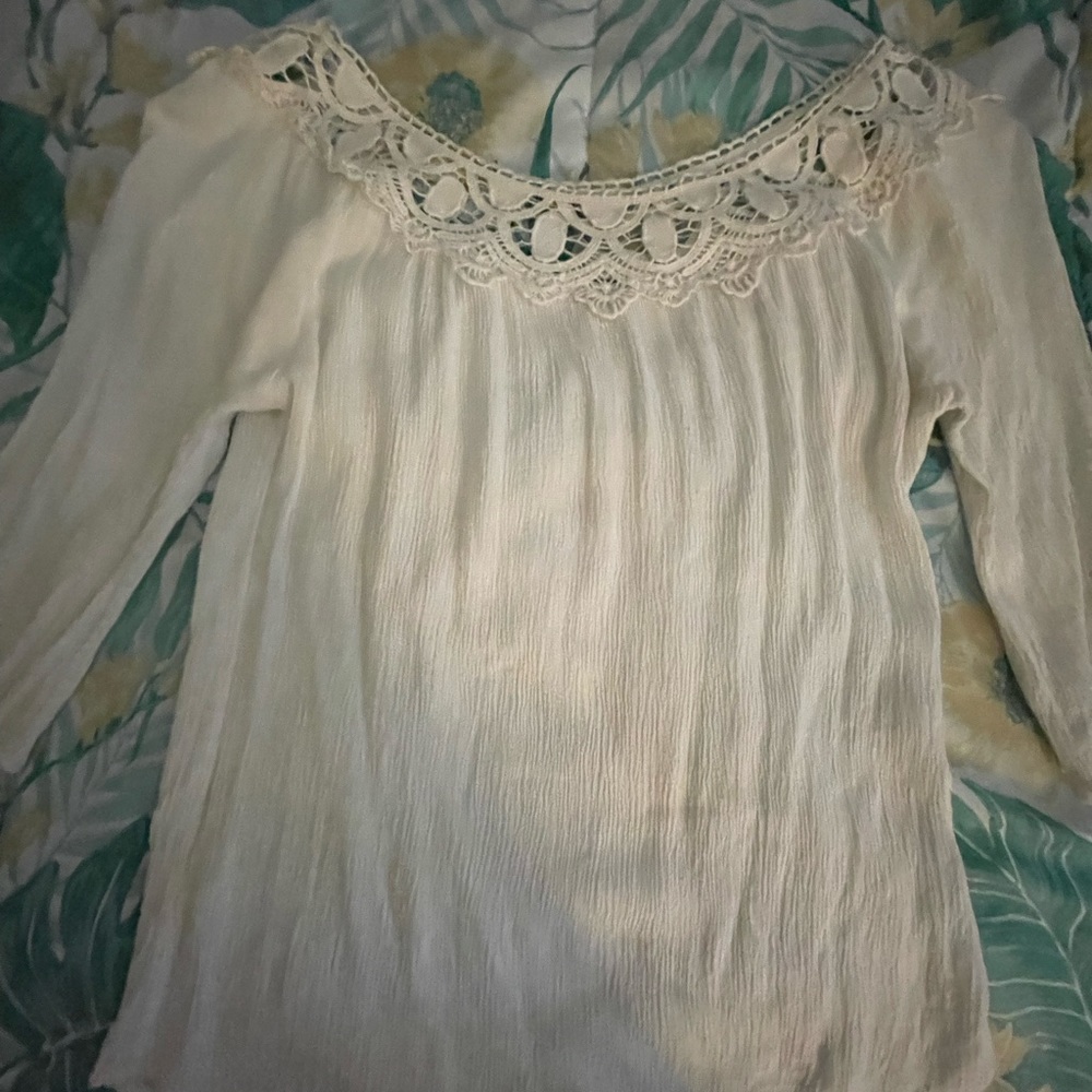 White Dress Shirt in good condition has barely ever been worn.